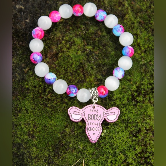 Pro-choice catseye stretch bracelet - Picture 2 of 13